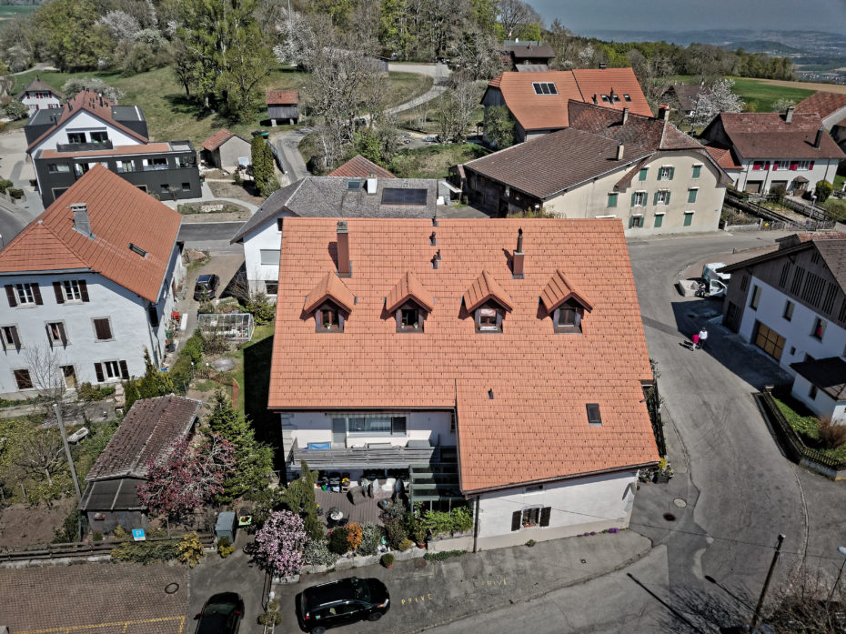 Démontage de la sous-construction et pose de la nouvelle toiture.